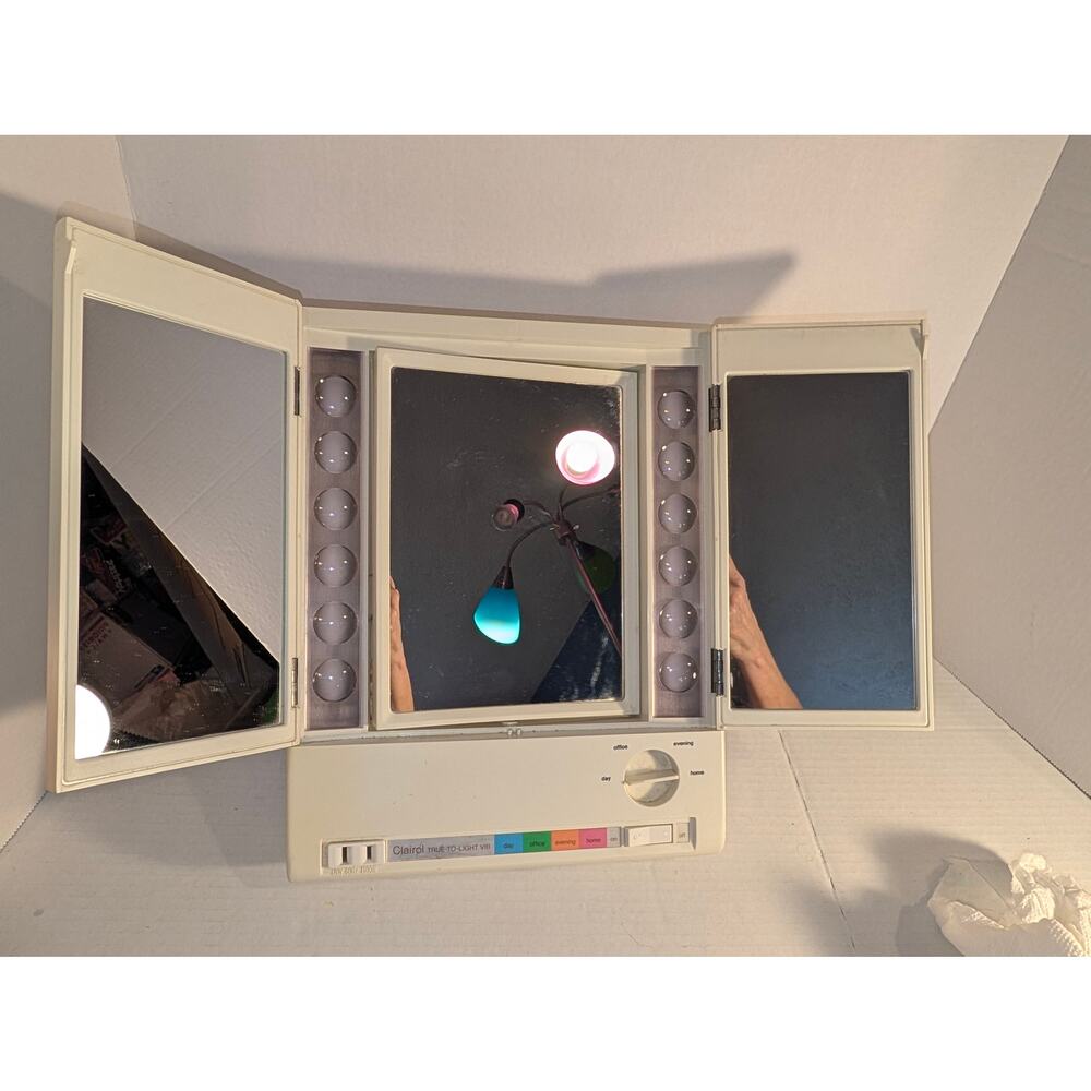 CLAIROL True to Light 3 Way Lighted Make Up Mirror w/2 Side Doors, Outlet LM-8